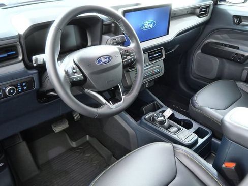 Certified 2025 Ford Maverick Lobo AWD/4WD image 2
