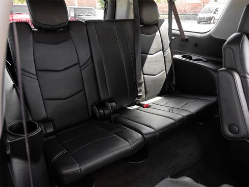 Used 2019 Cadillac Escalade ESV Luxury image 45