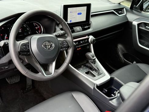 Used 2025 Toyota RAV4 XLE Premium FWD image 9
