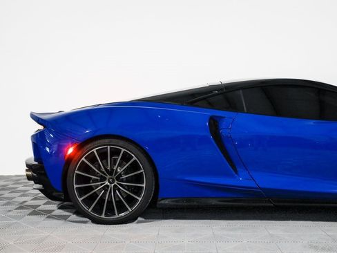 Used 2020 McLaren GT image 2