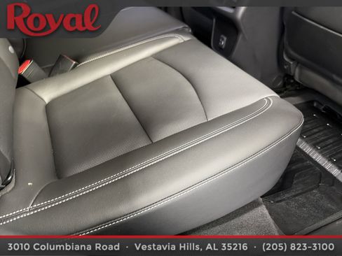 Used 2022 GMC Terrain SLT w/ Infotainment Package II FWD image 19