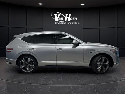 Used 2025 Genesis GV80 3.5T Prestige image 2