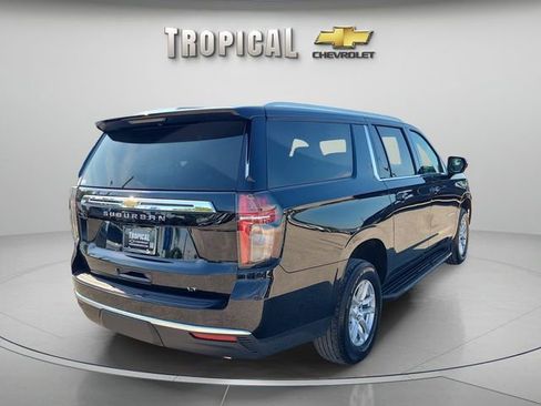 Used 2024 Chevrolet Suburban LT AWD/4WD image 3
