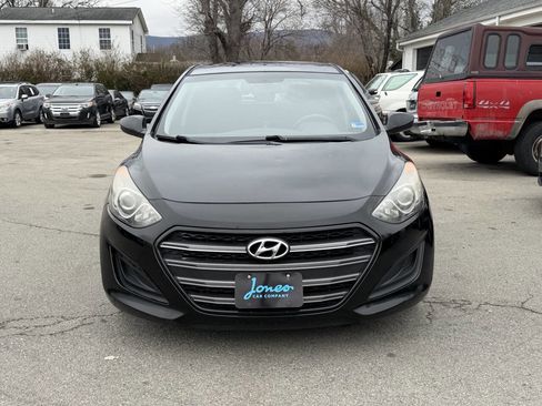 Used 2017 Hyundai Elantra GT image 20