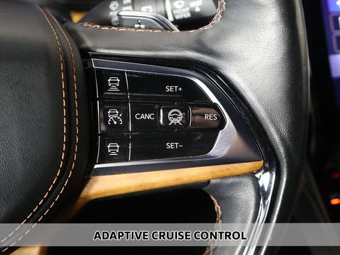 Used 2023 Jeep Grand Cherokee Summit AWD/4WD image 6