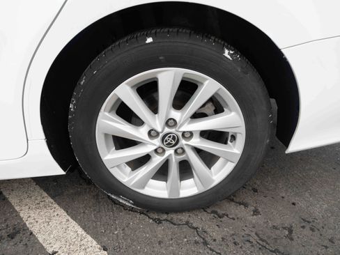 Used 2023 Toyota Camry LE image 28