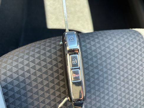 Used 2025 Kia Soul LX w/ LX Technology Package FWD image 17