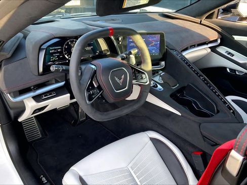 Used 2023 Chevrolet Corvette Stingray Premium Conv w/ Z51 Performance Package image 13