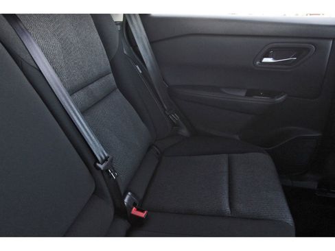 Certified 2025 Nissan Rogue SV image 15