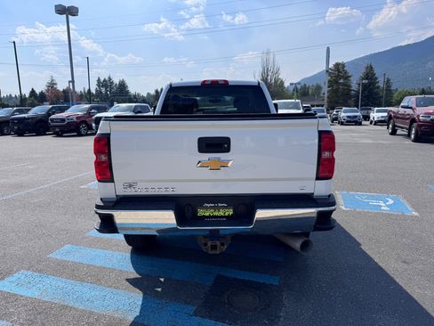 Used 2019 Chevrolet Silverado 2500 LT w/ Z71 Package, Off-Road AWD/4WD image 6