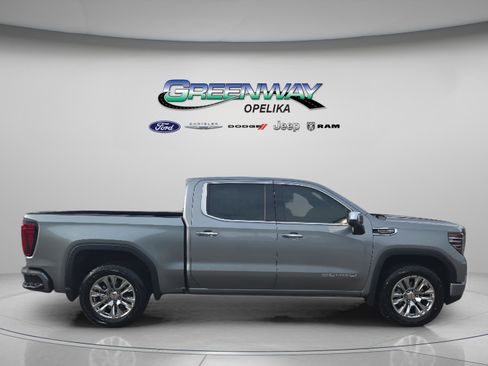 Used 2024 GMC Sierra 1500 Denali image 8