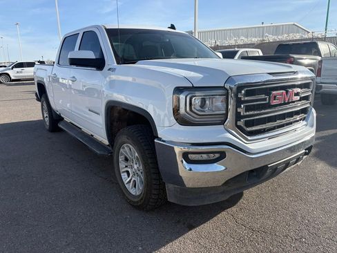 Used 2018 GMC Sierra 1500 SLE w/ SLE Value Package image 6