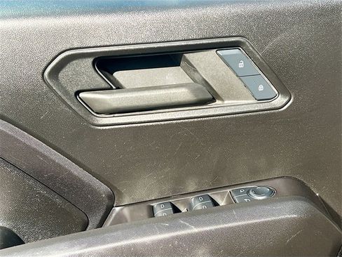 Used 2024 Chevrolet Colorado W/T w/ WT Convenience Package image 18