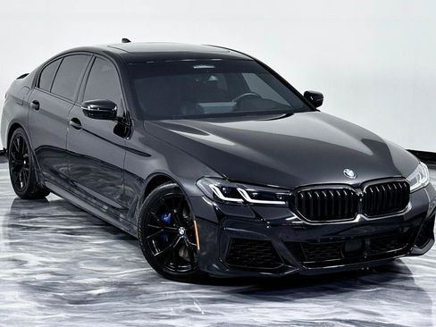 Used 2021 BMW M550i xDrive w/ Dynamic Handling Package AWD/4WD image 3