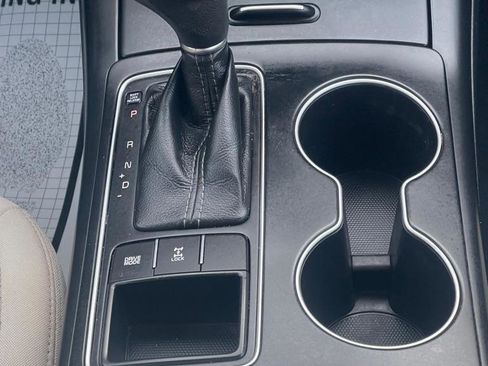 Used 2017 Kia Sorento AWD image 22