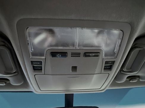 Used 2012 Toyota Camry XLE image 22