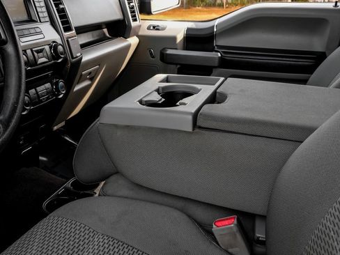 Used 2016 Ford F150 XLT image 27