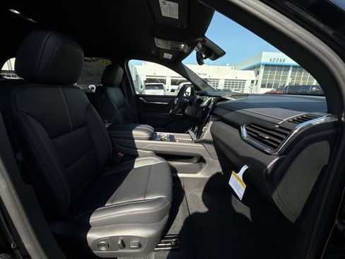 New 2026 GMC Acadia Elevation w/ Elevation Premium Package image 27