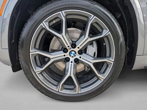 Used 2026 BMW X5 xDrive40i w/ M Sport Package image 10