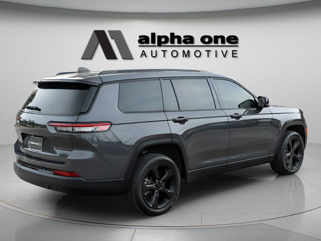 Used 2024 Jeep Grand Cherokee L Laredo RWD image 7