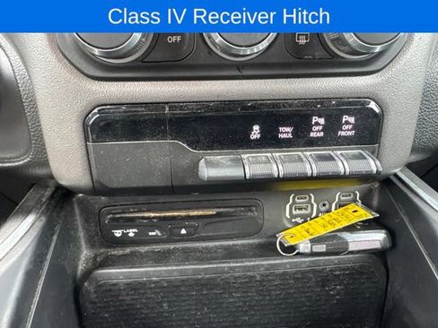 Used 2019 RAM 1500 Big Horn AWD/4WD image 38