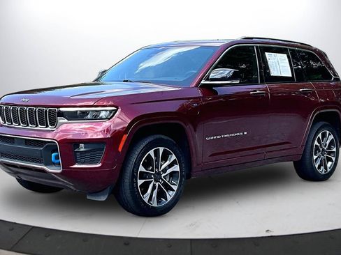 Used 2023 Jeep Grand Cherokee Overland AWD/4WD image 4