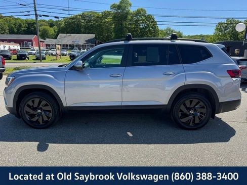 Used 2024 Volkswagen Atlas SE AWD/4WD image 8