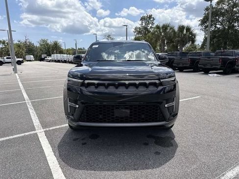New 2026 Jeep Grand Wagoneer Limited AWD/4WD image 8