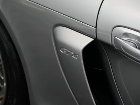 Used 2016 Porsche Cayman GT4 image 15
