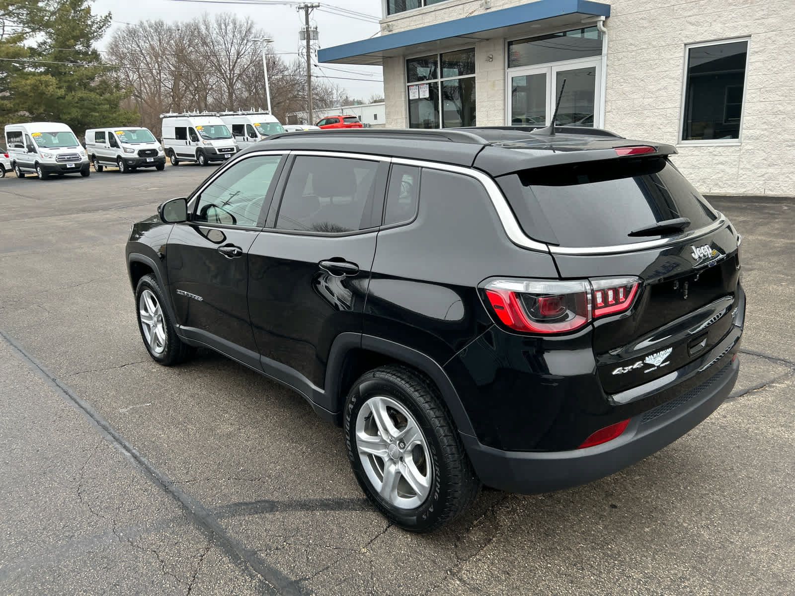 Used 2023 Jeep Compass Latitude w/ Convenience Group AWD/4WD image 5