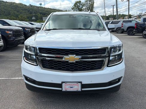 Used 2019 Chevrolet Suburban LT RWD image 5
