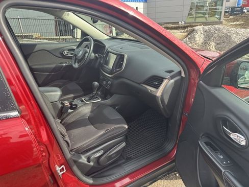 Used 2015 Jeep Cherokee Latitude w/ Comfort/Convenience Group image 10