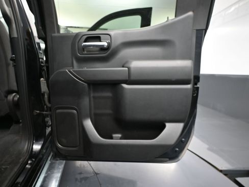 Used 2019 Chevrolet Silverado 1500 LT image 40