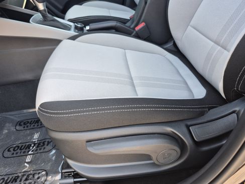 New 2026 Hyundai Venue SEL FWD image 19