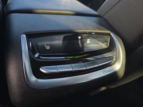 Used 2024 Cadillac XT6 Sport w/ LPO, Onyx Lite Package image 16