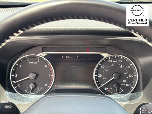Certified 2025 Nissan Rogue SV FWD image 21