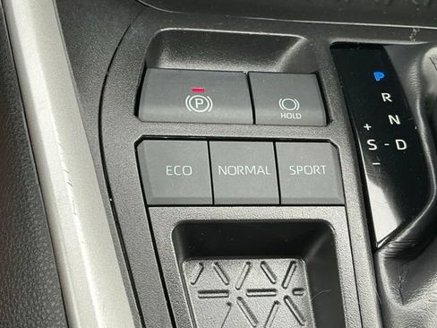 Used 2023 Toyota RAV4 LE FWD image 14