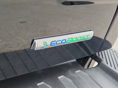 Used 2018 Ford F150 XLT w/ Equipment Group 302A Luxury image 9