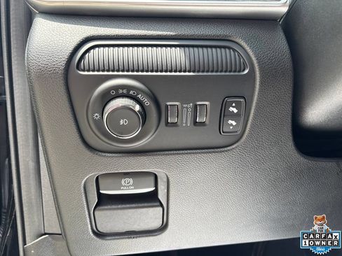 Used 2024 Jeep Wagoneer L Series II w/ Flexible Seating Group AWD/4WD image 64
