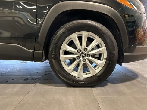 Used 2024 Toyota Corolla Cross LE image 43