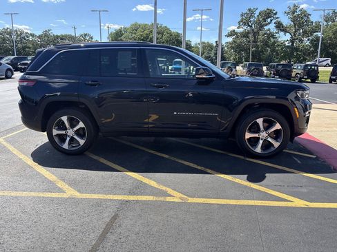 Used 2022 Jeep Grand Cherokee Limited 4xe AWD/4WD image 4