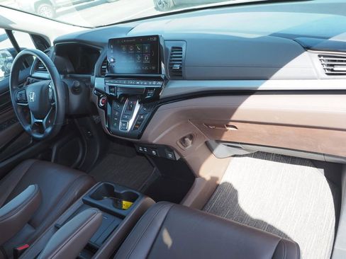 Used 2025 Honda Odyssey Touring image 23
