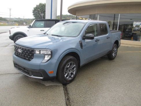 New 2025 Ford Maverick XLT image 2