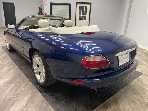 Used 2003 Jaguar XK8 Convertible image 3