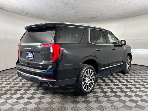Certified 2025 GMC Yukon Denali AWD/4WD image 6