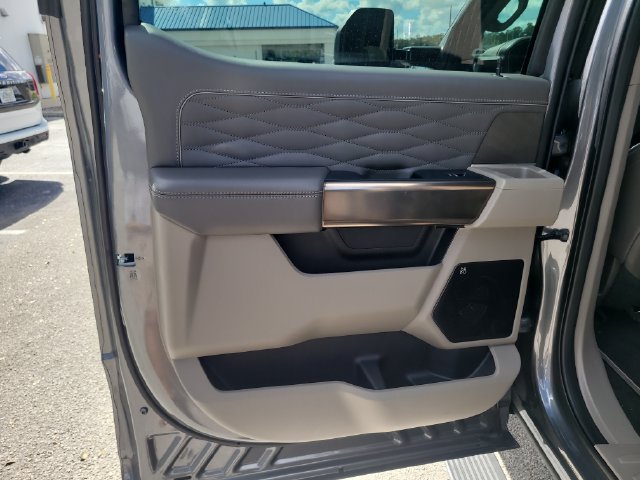 New 2026 Ford F250 Platinum w/ Platinum Plus Package AWD/4WD image 12