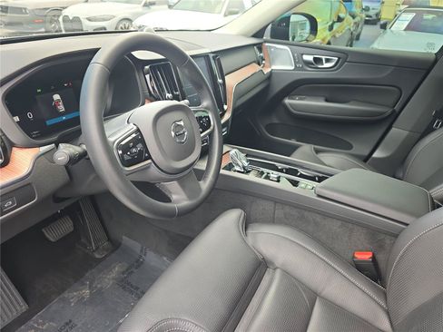 Used 2023 Volvo XC60 B6 Ultimate AWD/4WD image 17
