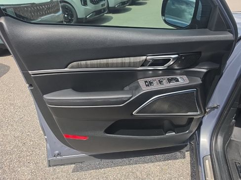Used 2023 Kia Telluride SX Prestige AWD/4WD image 11