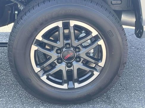 Used 2025 Toyota Tacoma TRD Sport RWD image 9