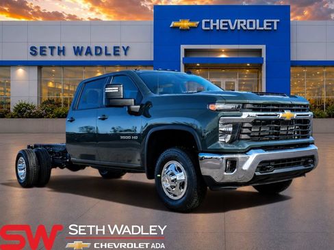 New 2026 Chevrolet Silverado 3500 LT w/ Convenience Package AWD/4WD image 1
